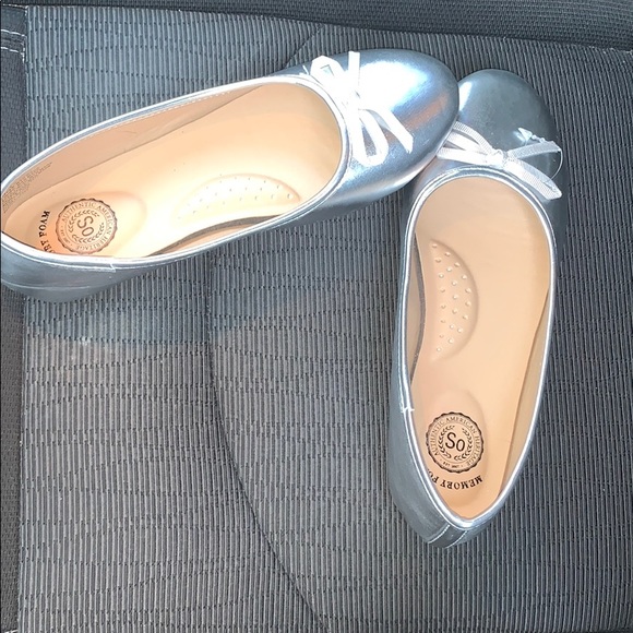 ♥️ Worn once Silver So Ballet Slippers - Picture 1 of 5